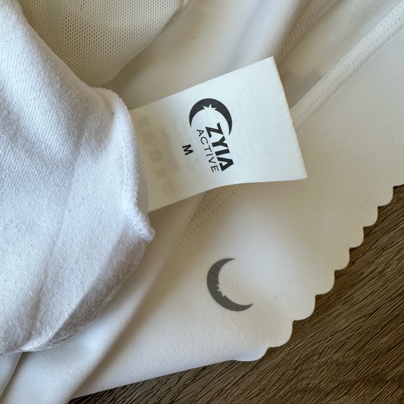 ZYIA Sports Bra - Picture 4 of 4